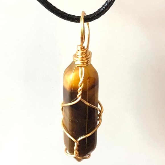 Tiger Eye  Natural Gemstone Hexagonal Point Gold Wire Wrapped Pendant Necklace - Picture 3 of 3